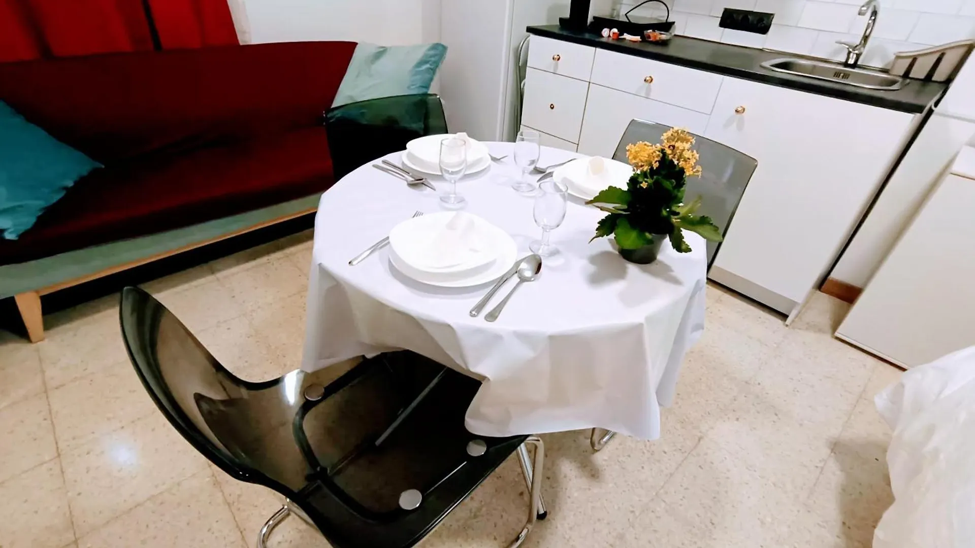 Hostal Estudios Badalona