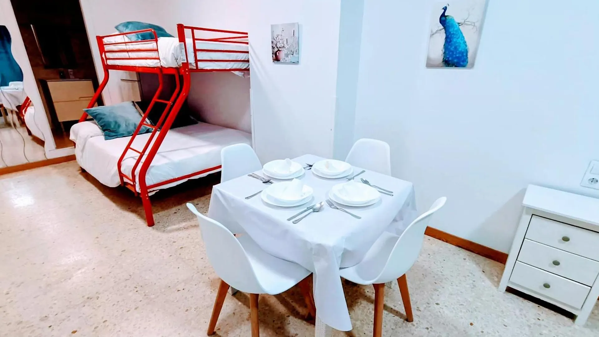 Hostal Estudios Badalona 0*,