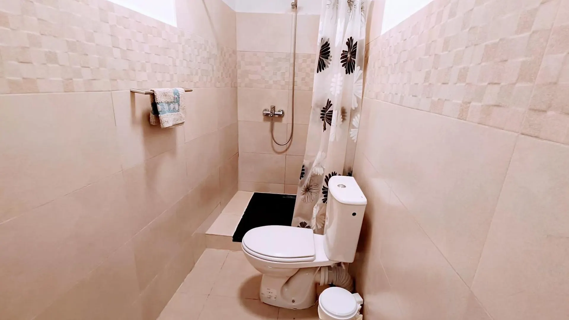 Apartament Hostal Estudios Badalona