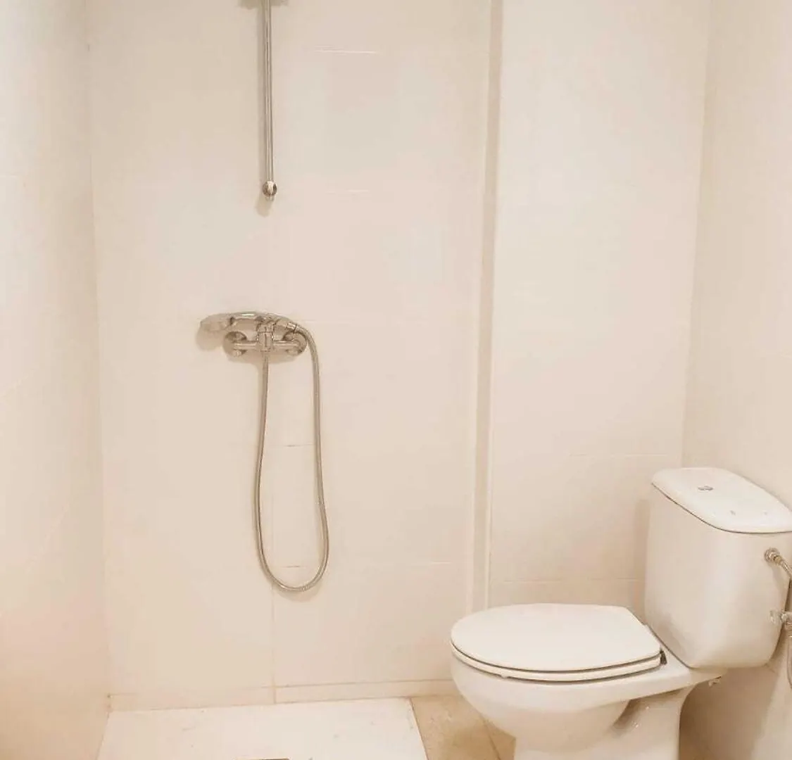 Hostal Estudios Badalona