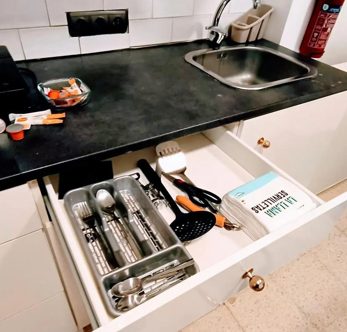 Appartement Hostal Estudios Badalona