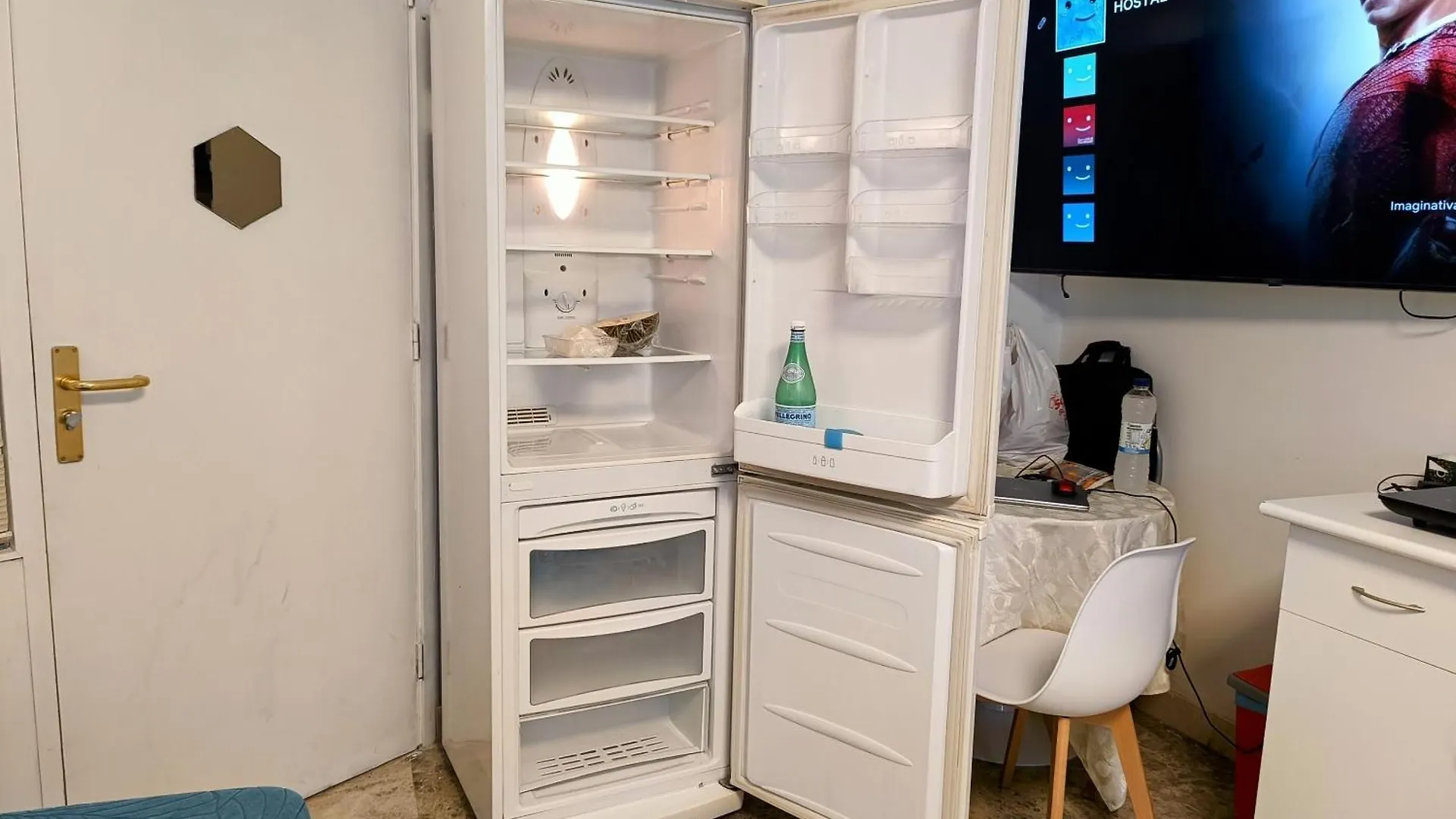 Hostal Estudios Badalona Appartement
